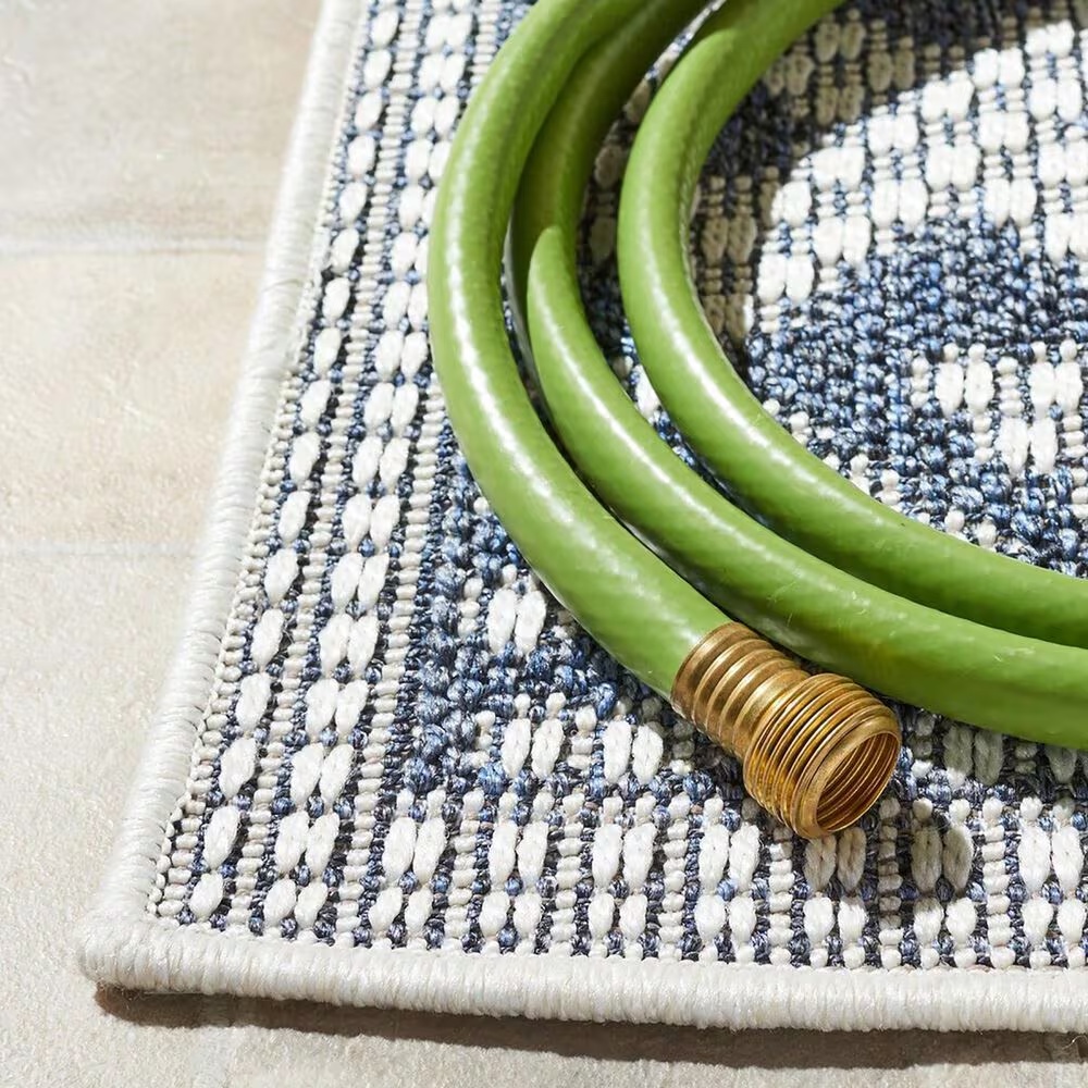 111946-safavieh-martha-stewart-cyprus-2-2-x-9-grey-and-ivory-runner-1.jpg