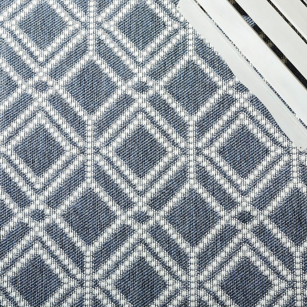111947-safavieh-martha-stewart-cyprus-6-7-round-grey-and-ivory-area-rug-1.jpg