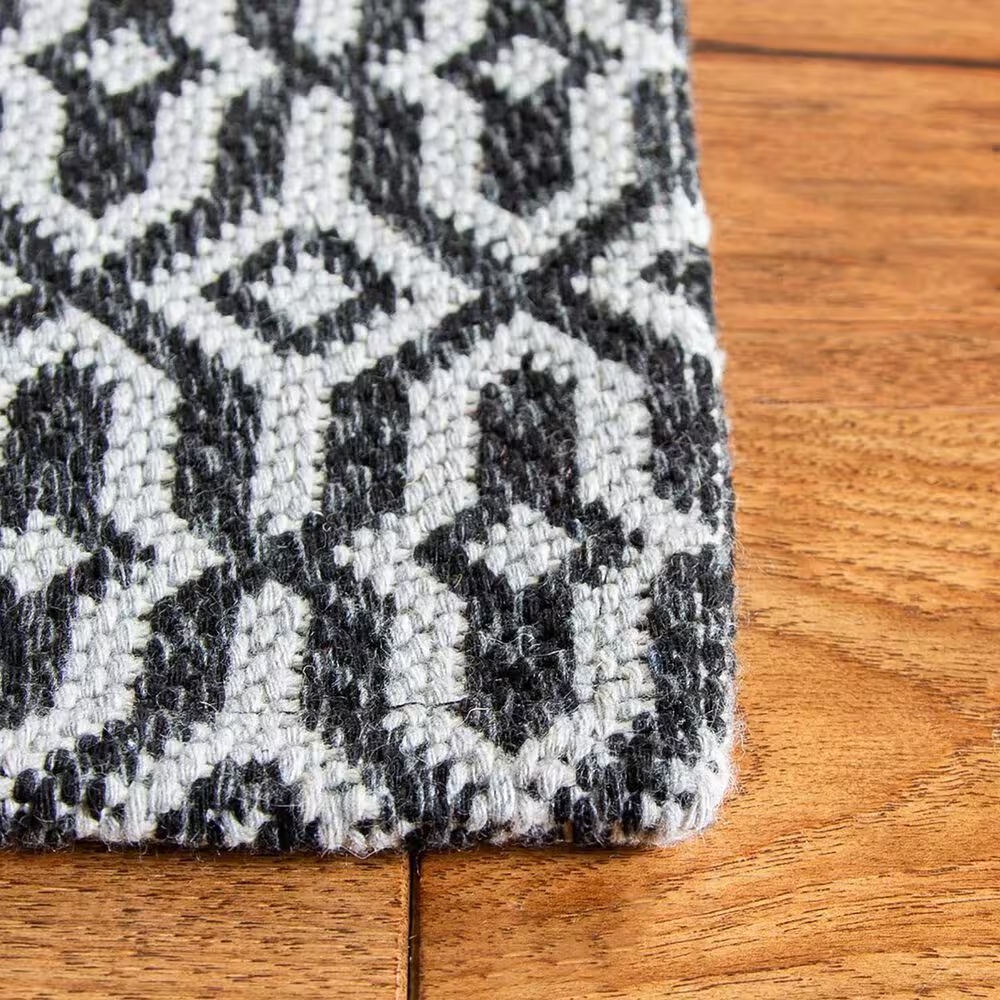 112166-safavieh-martha-stewart-cotton-msr411-2-x-8-charcoal-and-grey-runner-1.jpg