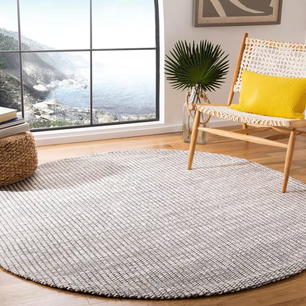 112405-safavieh-marbella-4-round-ivory-area-rug-1.jpg