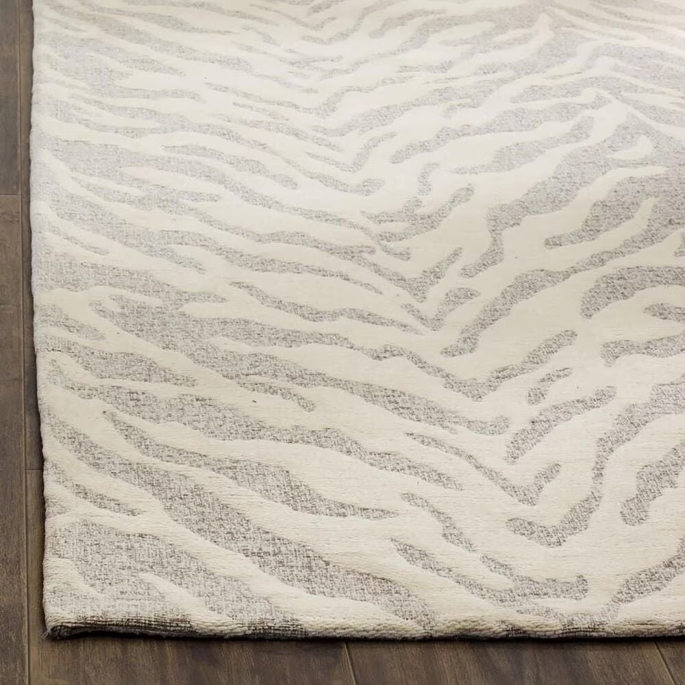 112820-safavieh-marbella-mrb632a-4-x-6-light-grey-and-ivory-area-rug-1.jpg