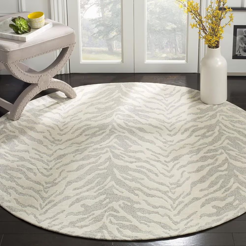 112826-safavieh-marbella-mrb632a-6-round-light-grey-and-ivory-area-rug-1.jpg