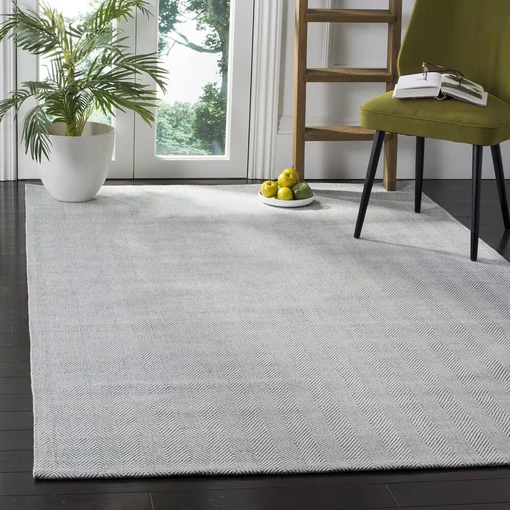 112966-safavieh-marbella-5-x-8-light-blue-area-rug-1.jpg