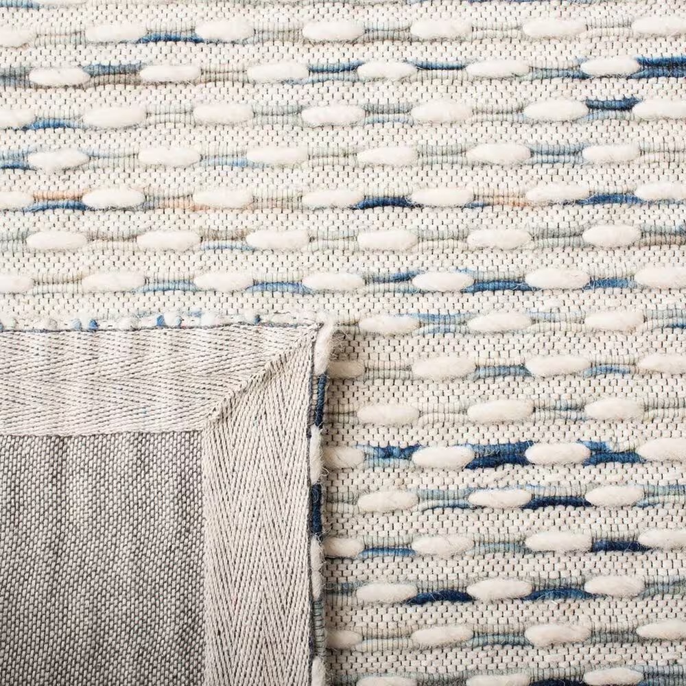 113019-safavieh-marbella-8-x-10-white-and-navy-area-rug-1.jpg