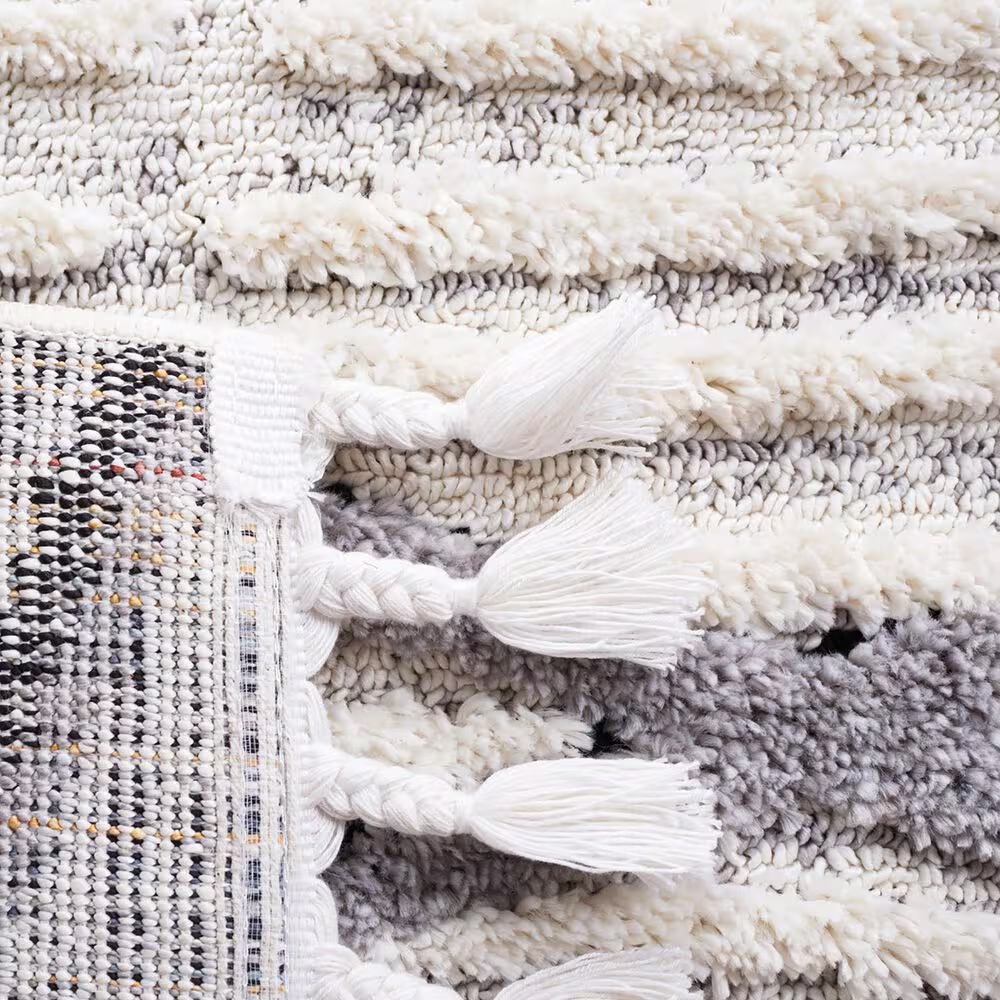 114044-safavieh-marrakesh-mrk540f-4-x-6-beige-and-grey-area-rug-1.jpg