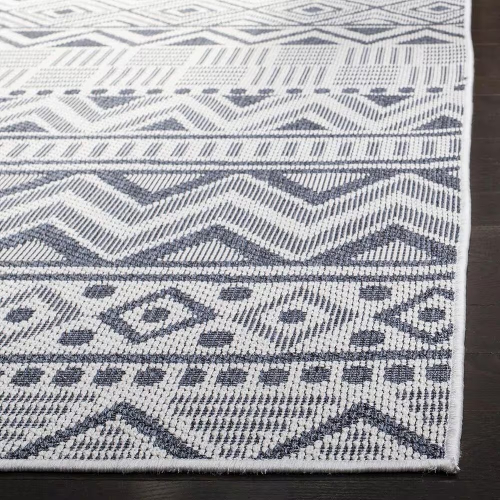 118207-safavieh-bermuda-5-square-cream-and-navy-indoor-outdoor-area-performance-rug-1.jpg