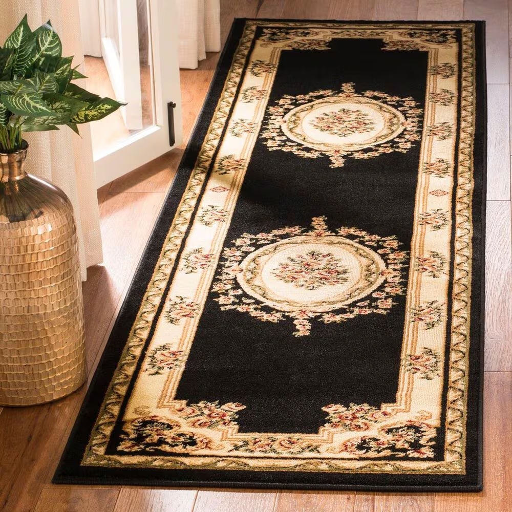 133578-safavieh-lyndhurst-lnh218-2-3-x-8-black-and-ivory-runner-1.jpg