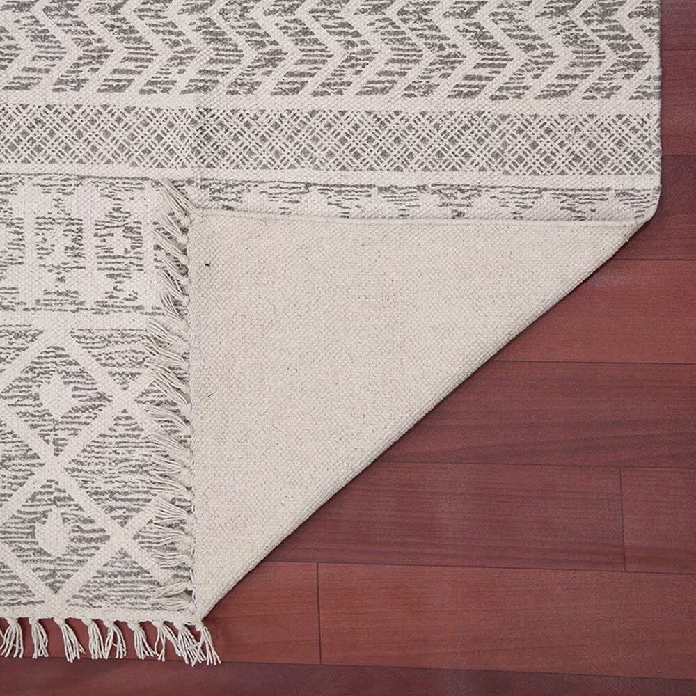 145405-amer-rugs-dune-2-6-x-8-gray-runner-1.jpg