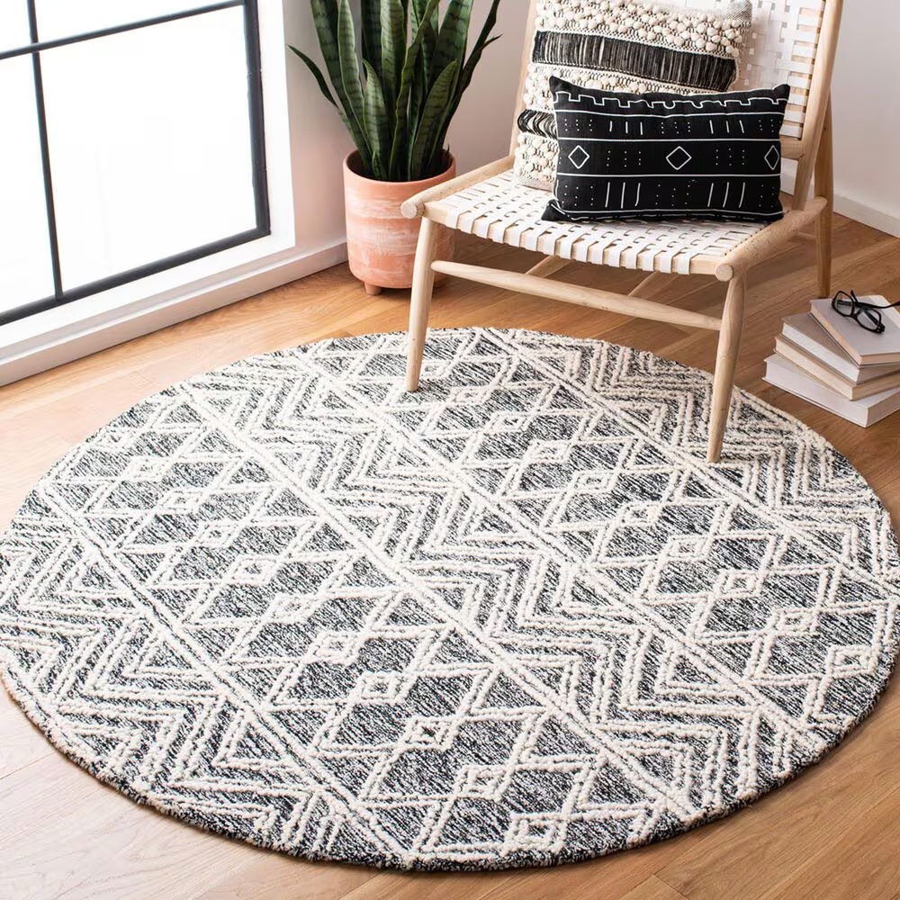150416-safavieh-micro-loop-mlp203a-5-round-ivory-and-black-area-rug-1.jpg