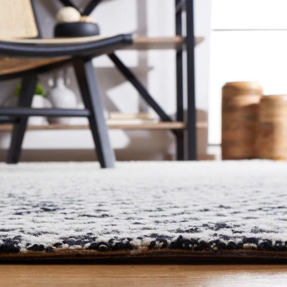 150717-safavieh-micro-loop-4-x-6-black-and-ivory-area-rug-1.jpg