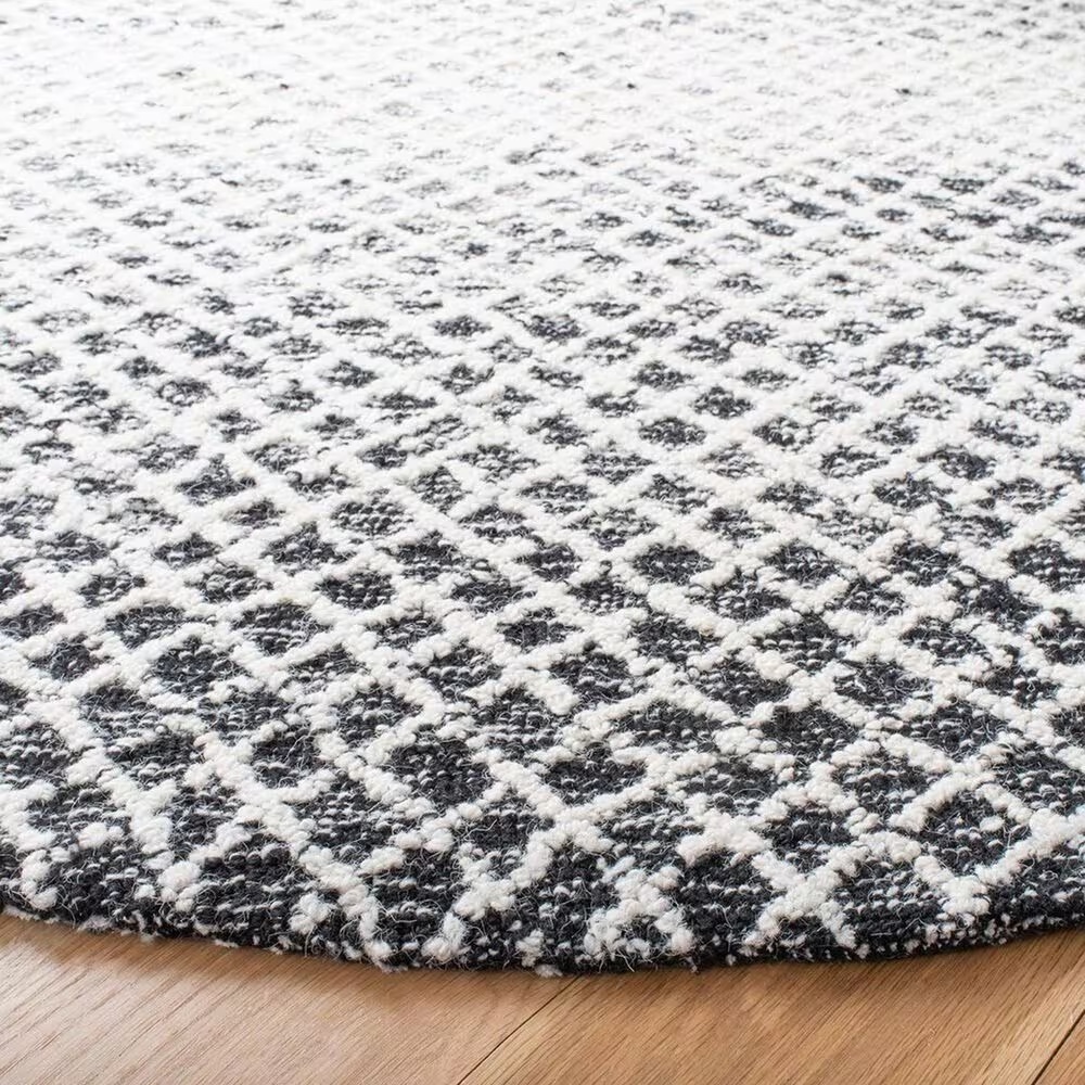 150727-safavieh-micro-loop-5-round-black-and-ivory-area-rug-1.jpg