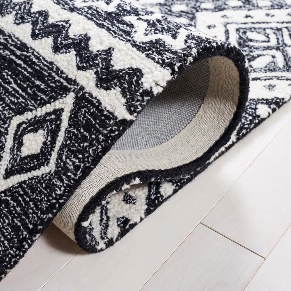 150952-safavieh-micro-loop-2-3-x-9-black-and-gray-runner-1.jpg