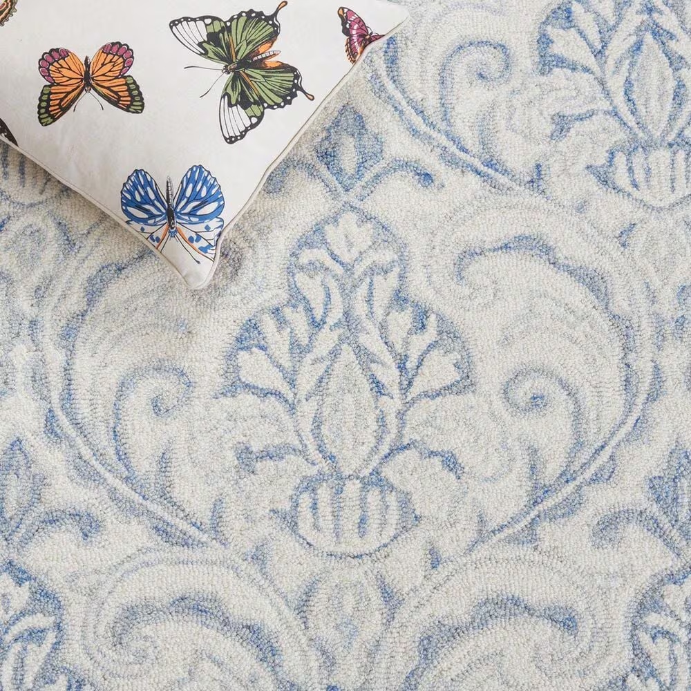 152042-safavieh-micro-loop-mlp532a-4-x-6-ivory-and-blue-area-rug-1.jpg