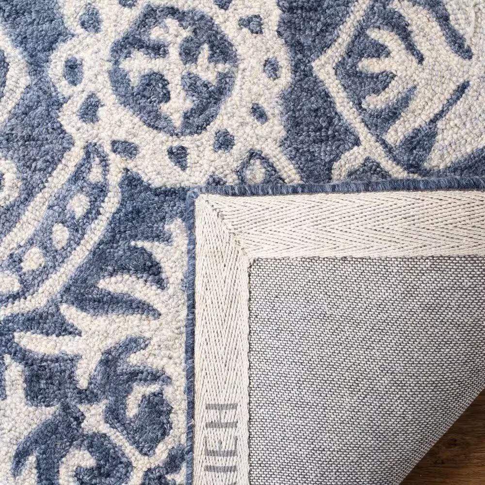 152430-safavieh-micro-loop-mlp606m-4-x-6-blue-and-ivory-area-rug-1.jpg