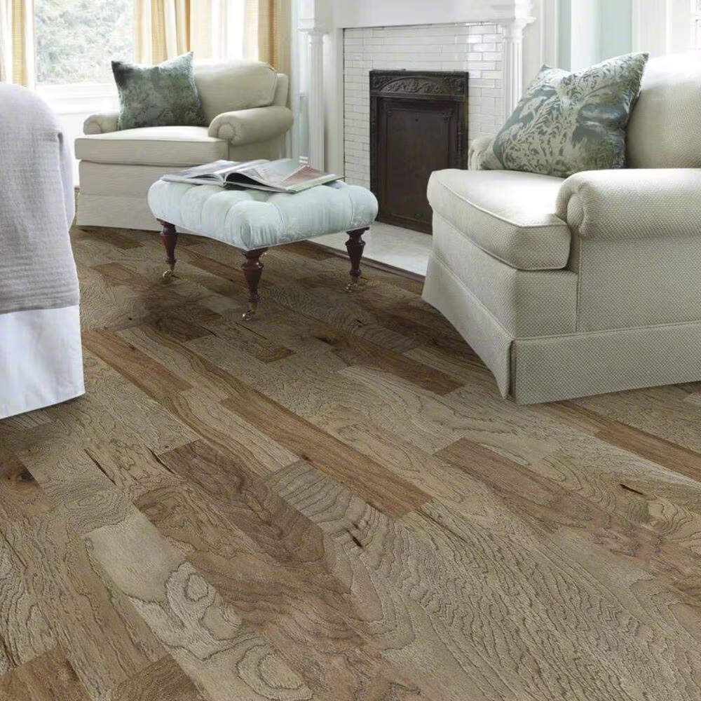 15450-shaw-3-8-23-66-ctn-5-hardwood-in-honey-glow-1.jpg