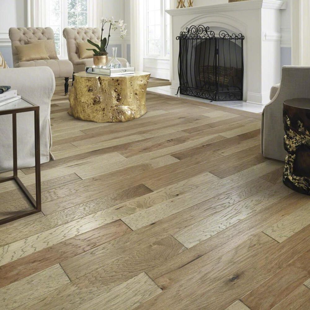 15450-shaw-3-8-23-66-ctn-5-hardwood-in-honey-glow-1.jpg