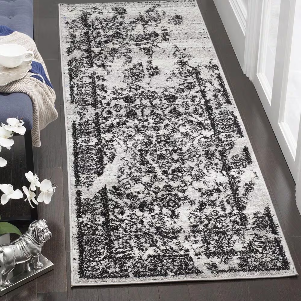 Safavieh Adirondack ADR101A-26 2'6" x 6' Silver/Black Runner