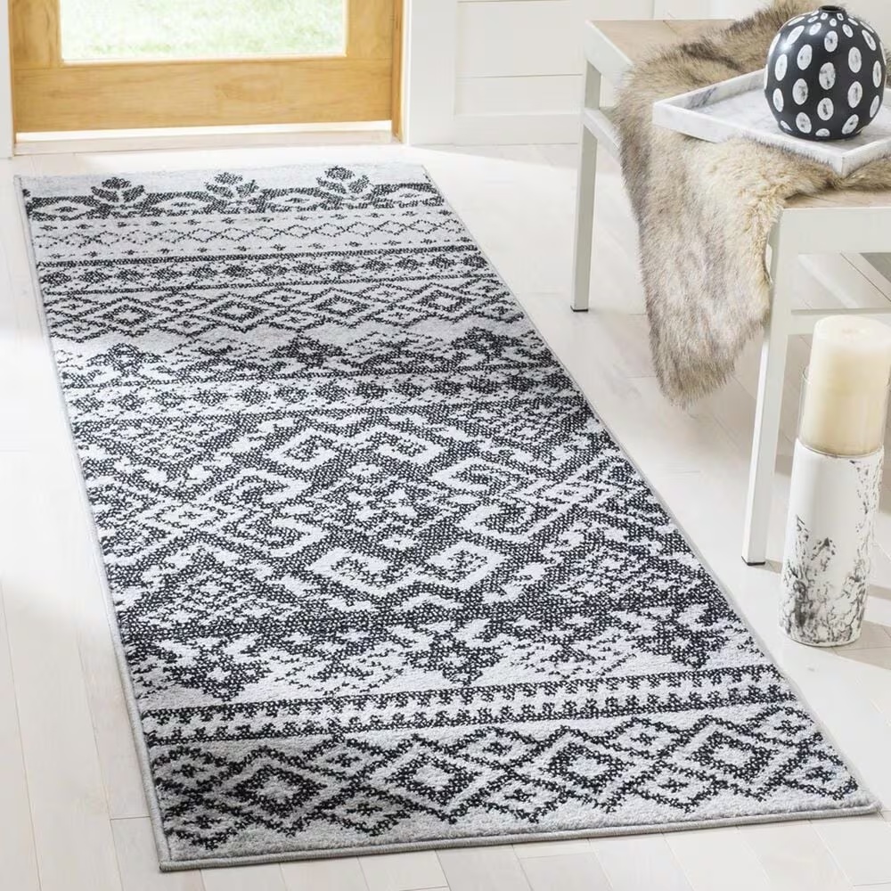 Safavieh Adirondack ADR107A-220 2'6" x 20' Silver/Black Runner