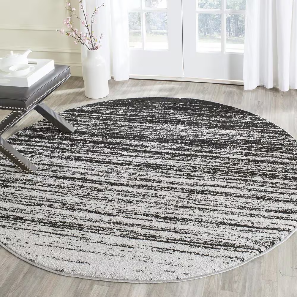 Safavieh Adirondack ADR113A-4R 4' x 4'Silver/Black Round Rug