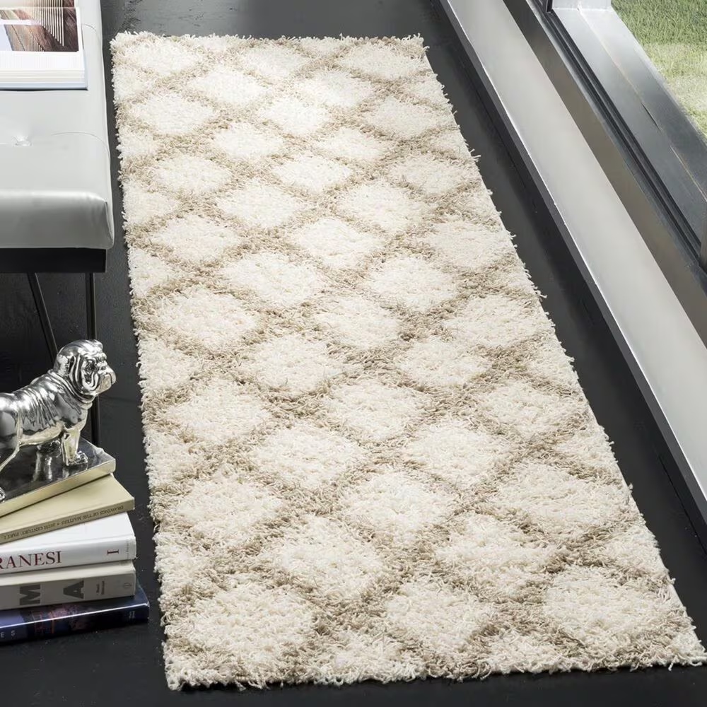 Safavieh Dallas Shag SGD258B-210 2'3" x 10' Ivory/Beige Runner