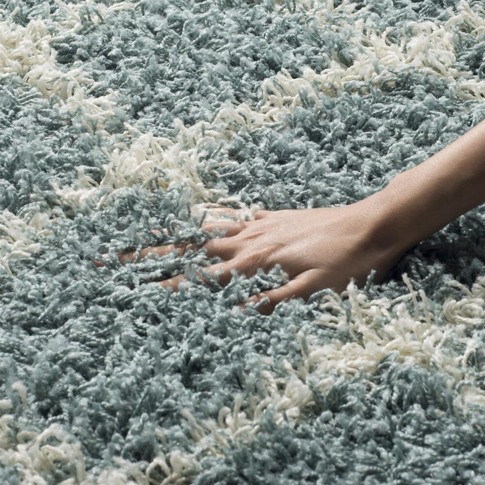 25157-safavieh-dallas-shag-sgd258c-26-2-3-x-6-seafoam-ivory-runner-1.jpg