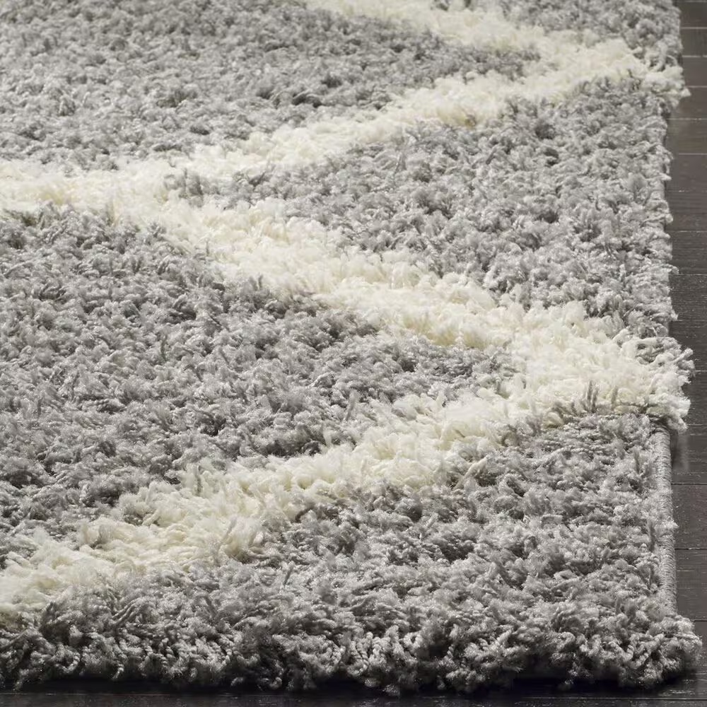 25552-safavieh-dallas-shag-sgd257g-4-4-x-6-grey-ivory-area-rug-1.jpg