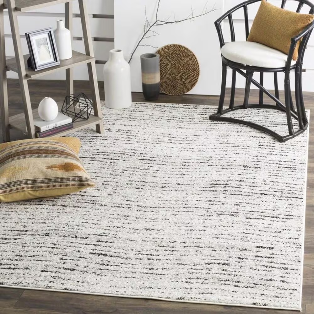 Safavieh Adirondack ADR117B 4' x 6' Ivory and Silver Area Rug