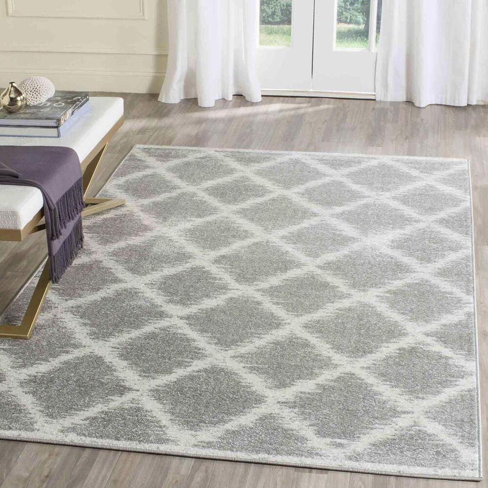 Safavieh Adirondack ADR120B 4' x 6' Silver and Ivory Area Rug