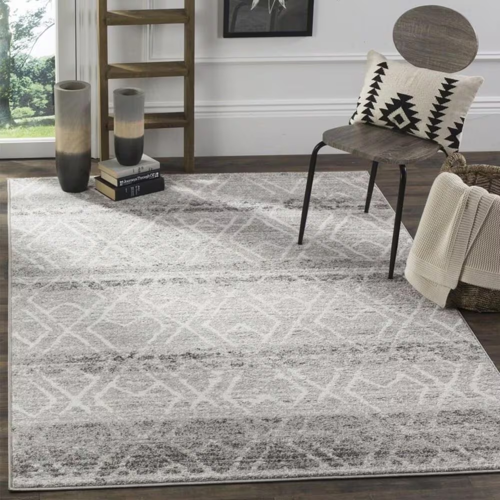 Safavieh Adirondack ADR124B 4' x 6' Silver and Ivory Area Rug