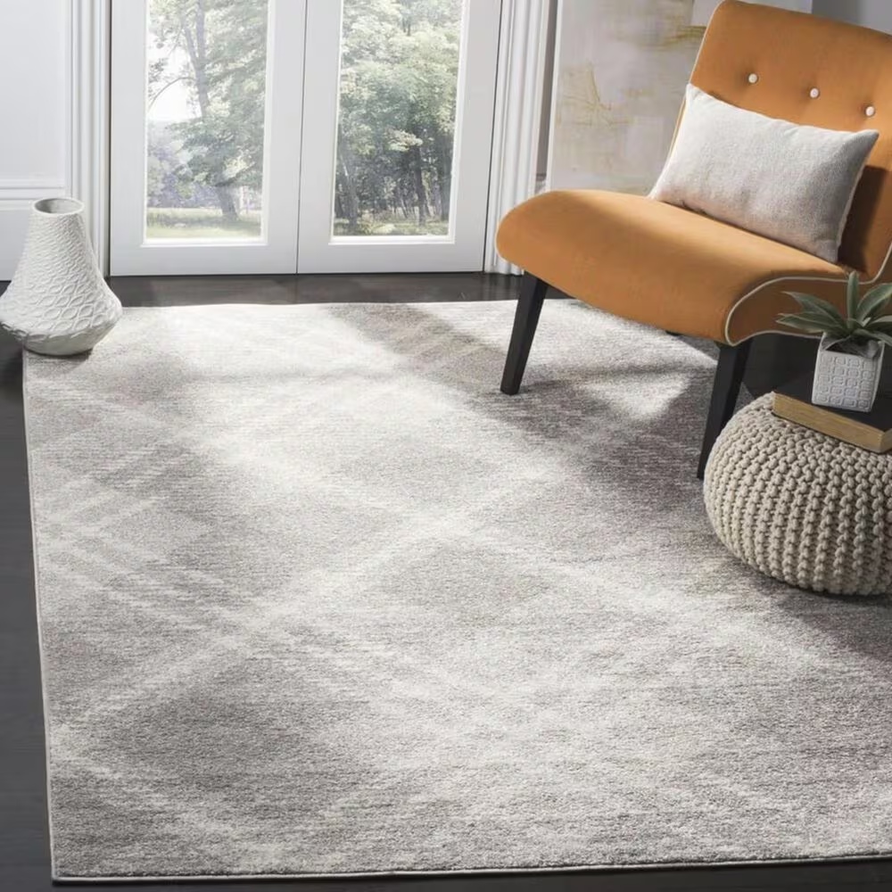 Safavieh Adirondack ADR129B 5'1" x 7'6" Light Grey and Ivory Area Rug
