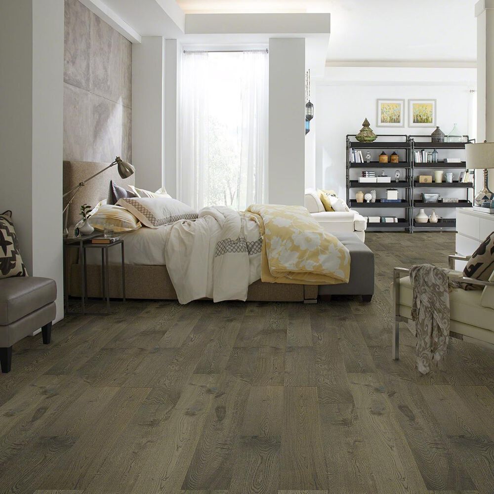 42454-shaw-castlewood-armory-oak-hardwood-1.jpg