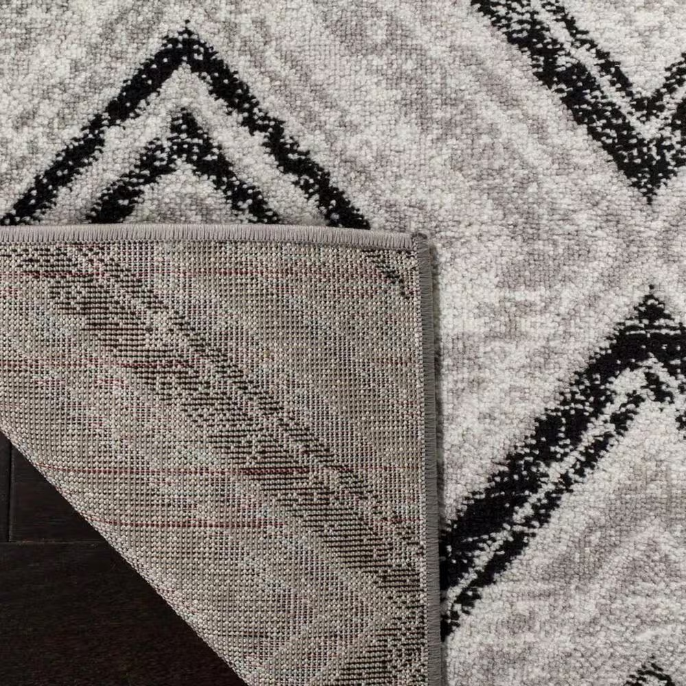 46859-safavieh-skyler-sky120j-5-1-x-7-6-grey-and-black-area-rug-1.jpg