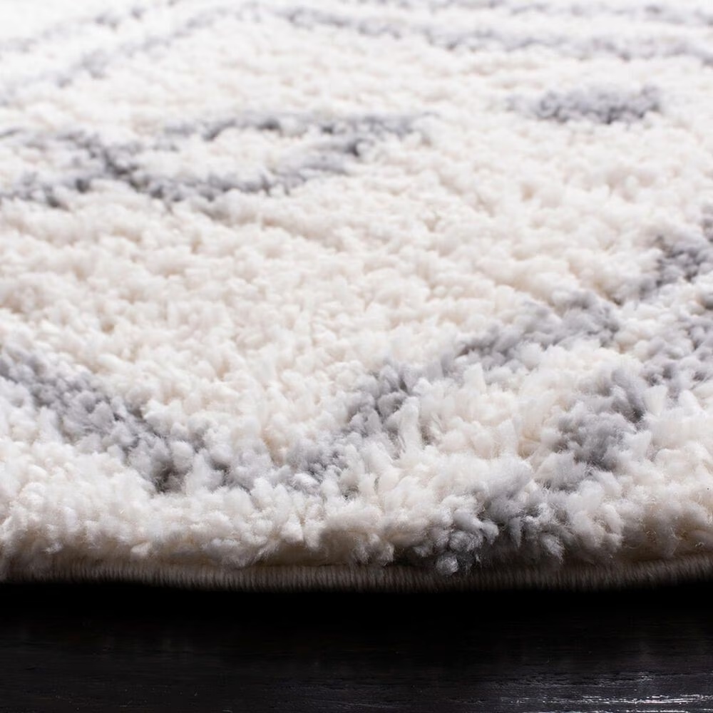 54602-safavieh-parma-shag-pma583a-6-7-round-cream-and-grey-area-rug-1.jpg