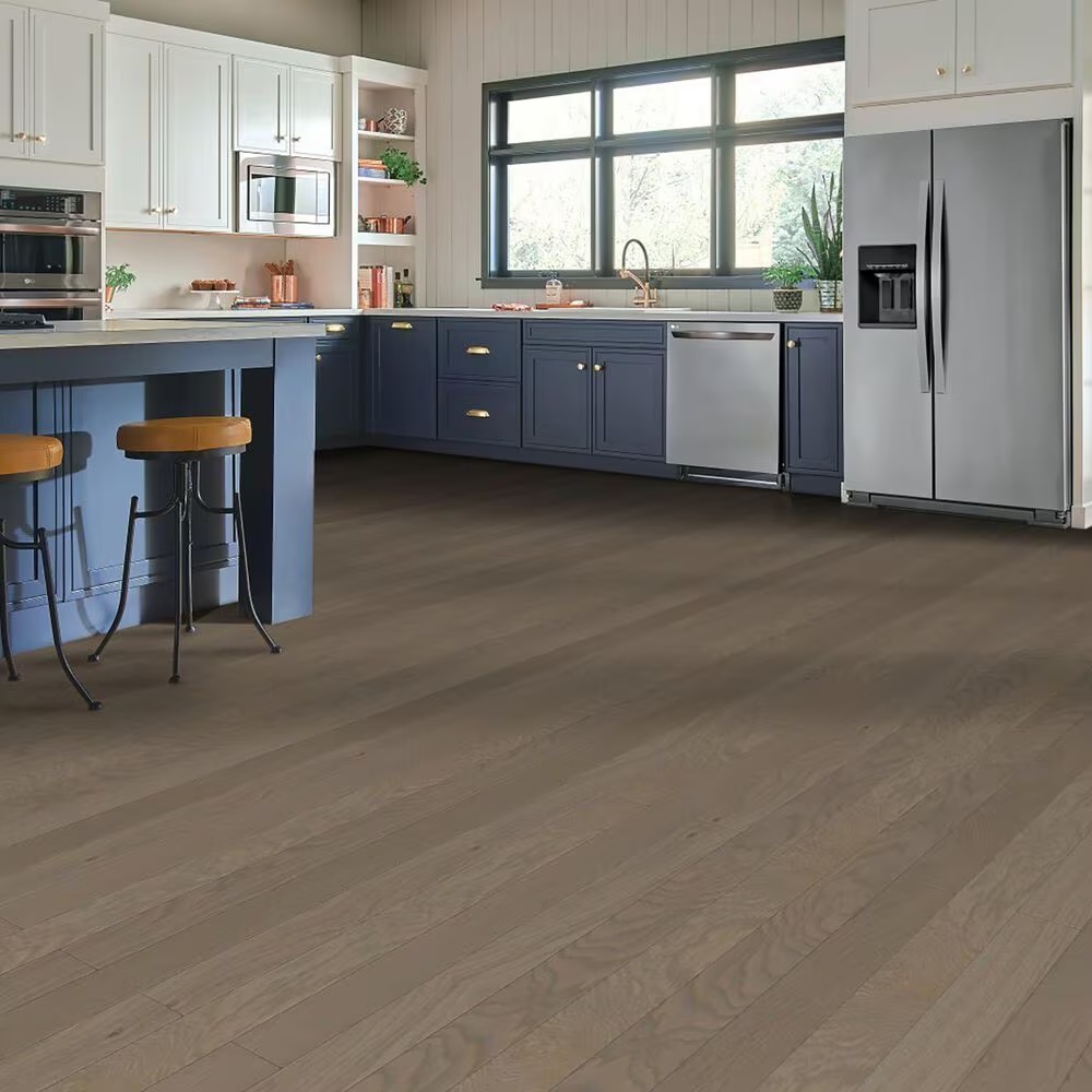 54626-bruce-dundee-first-frost-oak-hardwood-1.jpg