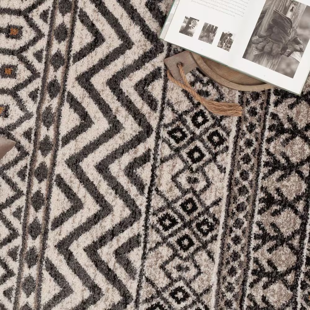 55416-central-oriental-tulsa-nicole-5-x-7-3-white-sand-and-armor-grey-area-rug-1.jpg
