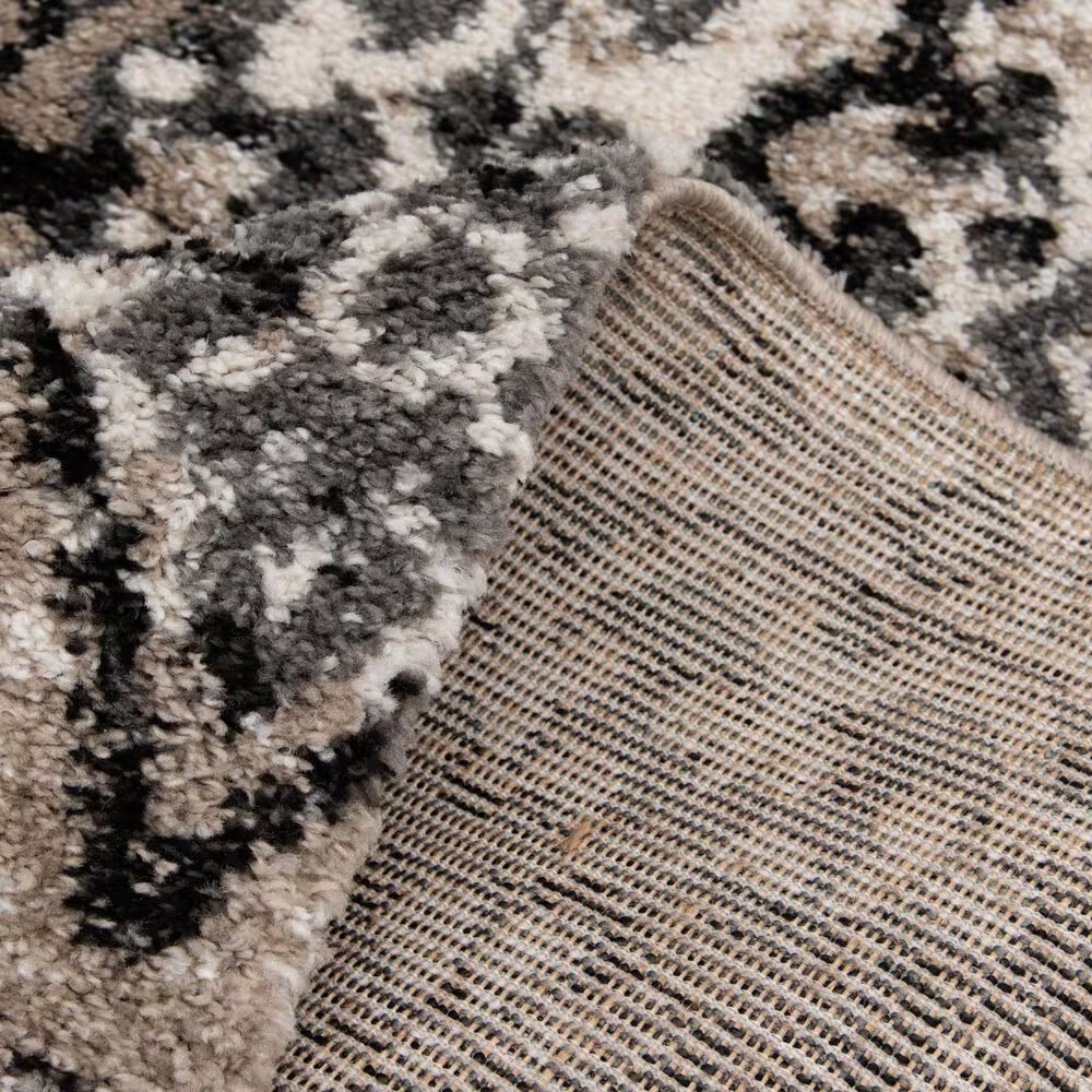 55436-central-oriental-tulsa-ledyard-7-10-x-9-10-white-sand-and-nickel-area-rug-1.jpg