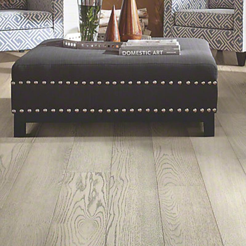 Anderson Tuftex Noble Hall Baroness Oak Hardwood