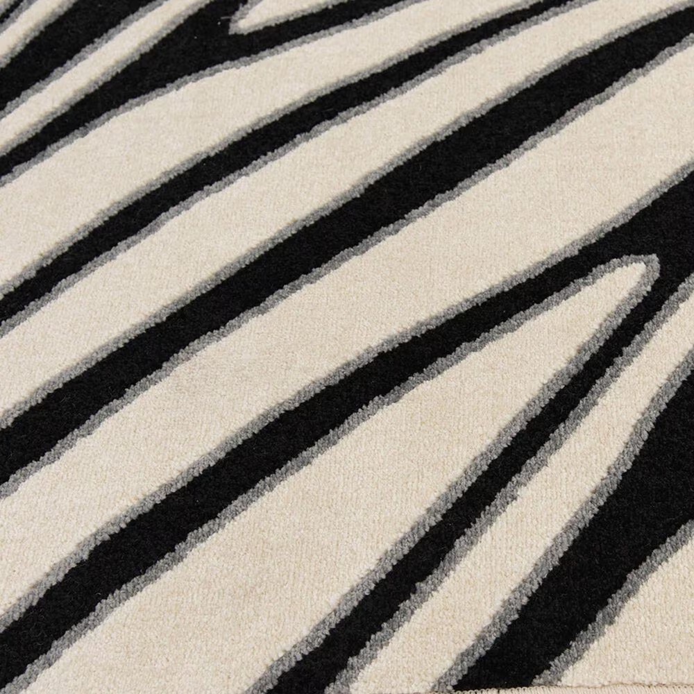 65771-central-oriental-terrace-tropic-jayla-5-x-7-3-white-and-black-area-rug-1.jpg