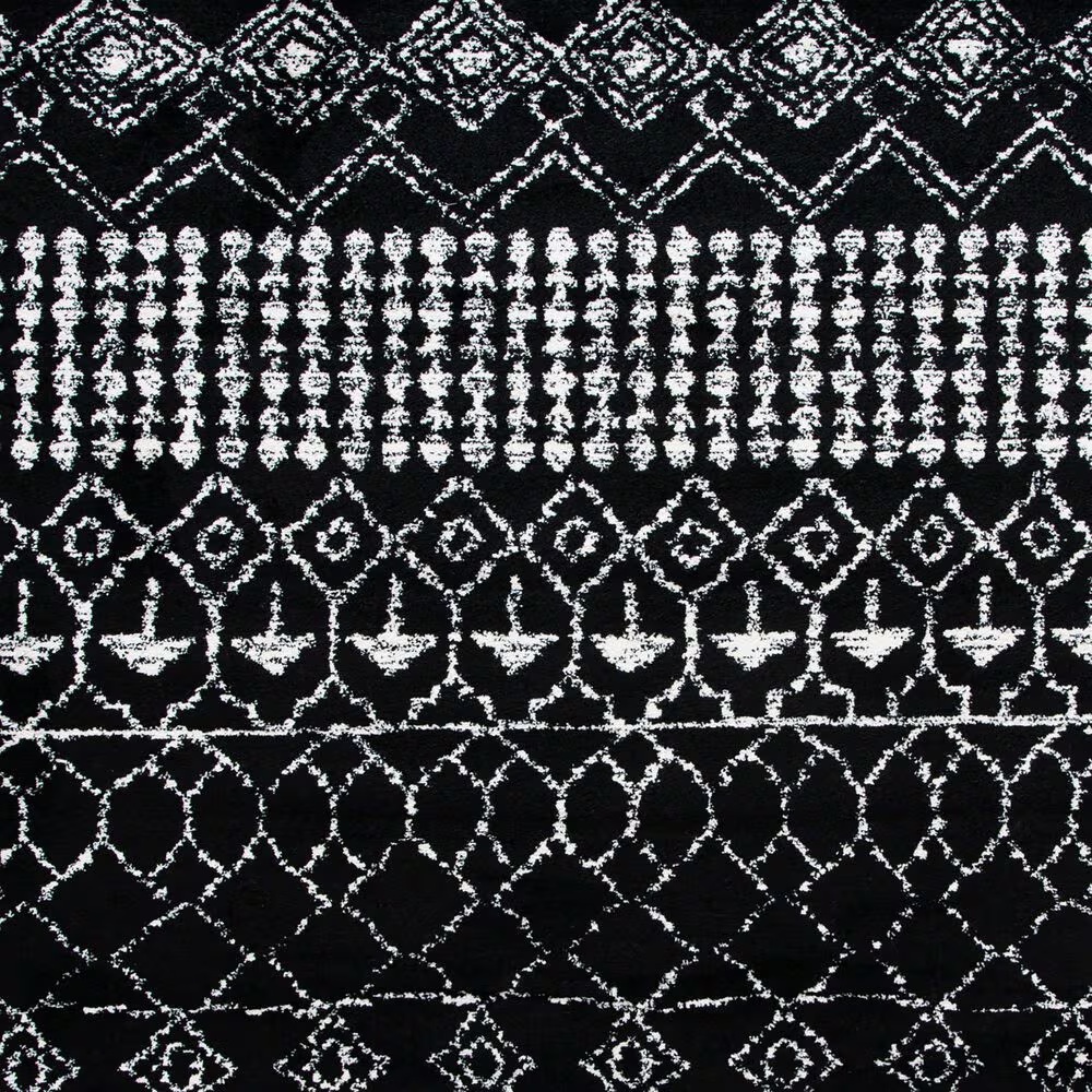 79171-safavieh-tulum-3-round-black-and-ivory-area-rug-1.jpg