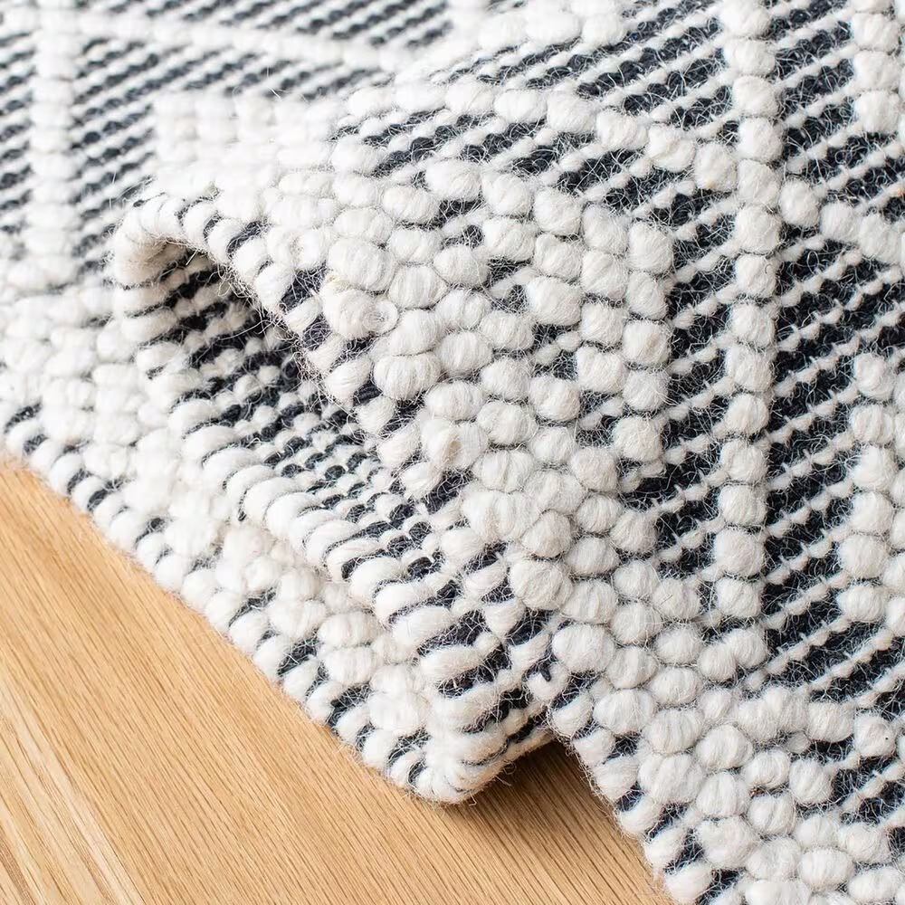 84789-safavieh-natura-nat475a-6-square-ivory-and-black-area-rug-1.jpg