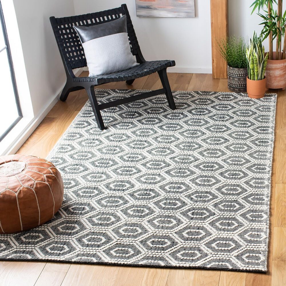 84792-safavieh-natura-nat476a-3-x-5-ivory-and-black-area-rug-1.jpg