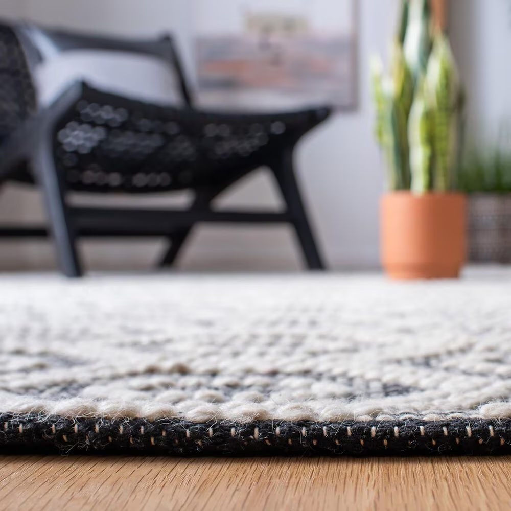 84797-safavieh-natura-nat476a-8-x-10-ivory-and-black-area-rug-1.jpg