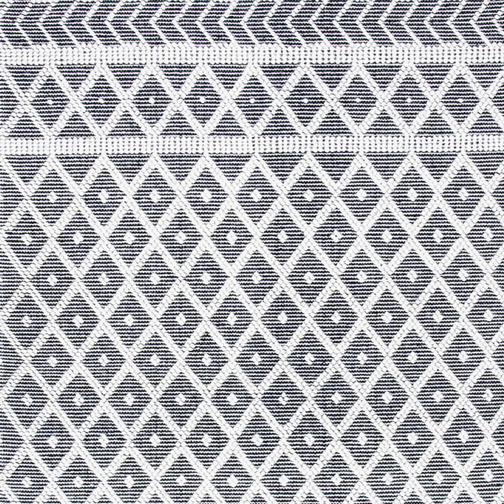 84829-safavieh-natura-nat482a-5-x-8-ivory-and-black-area-rug-1.jpg