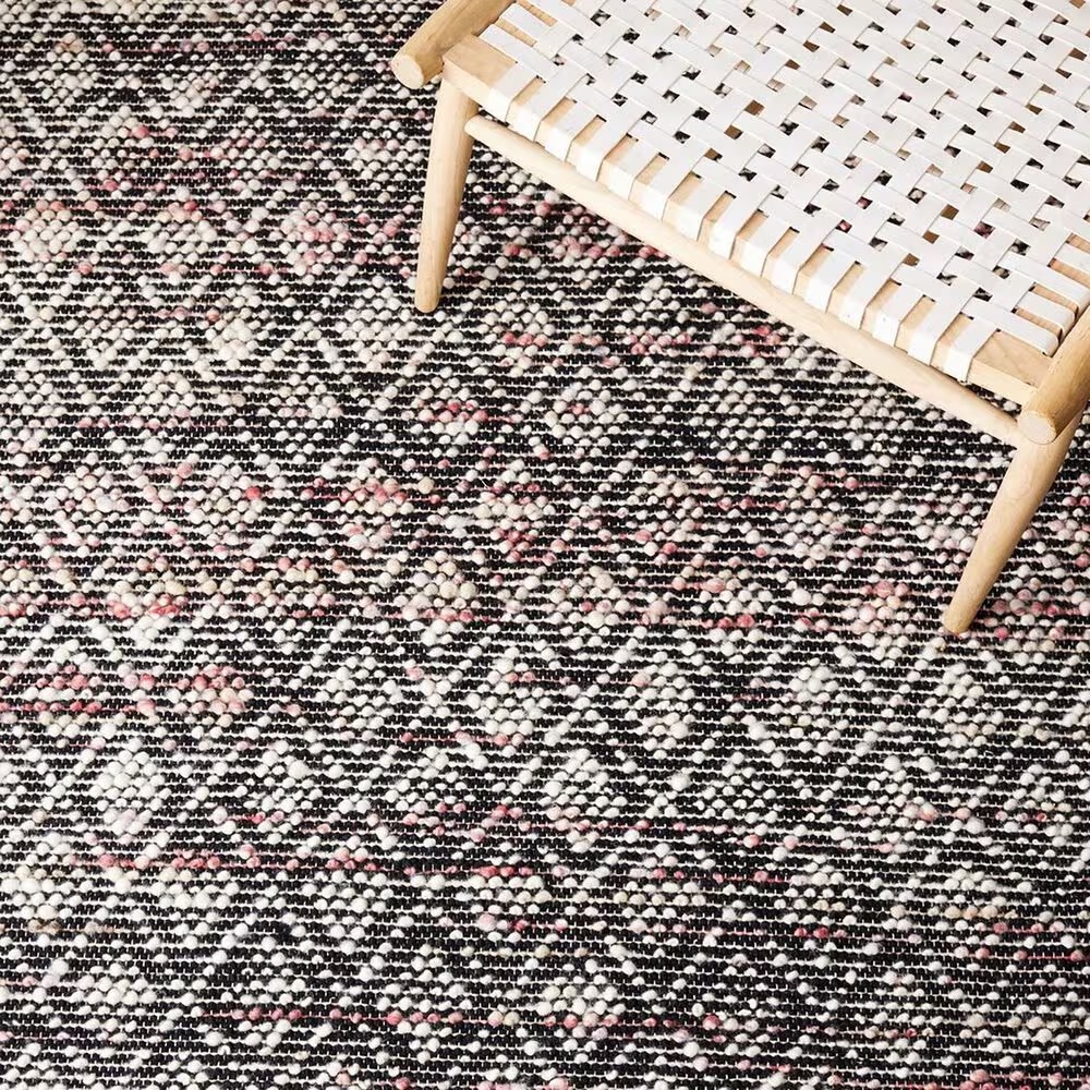 85044-safavieh-natura-8-x-10-ivory-and-red-area-rug-1.jpg