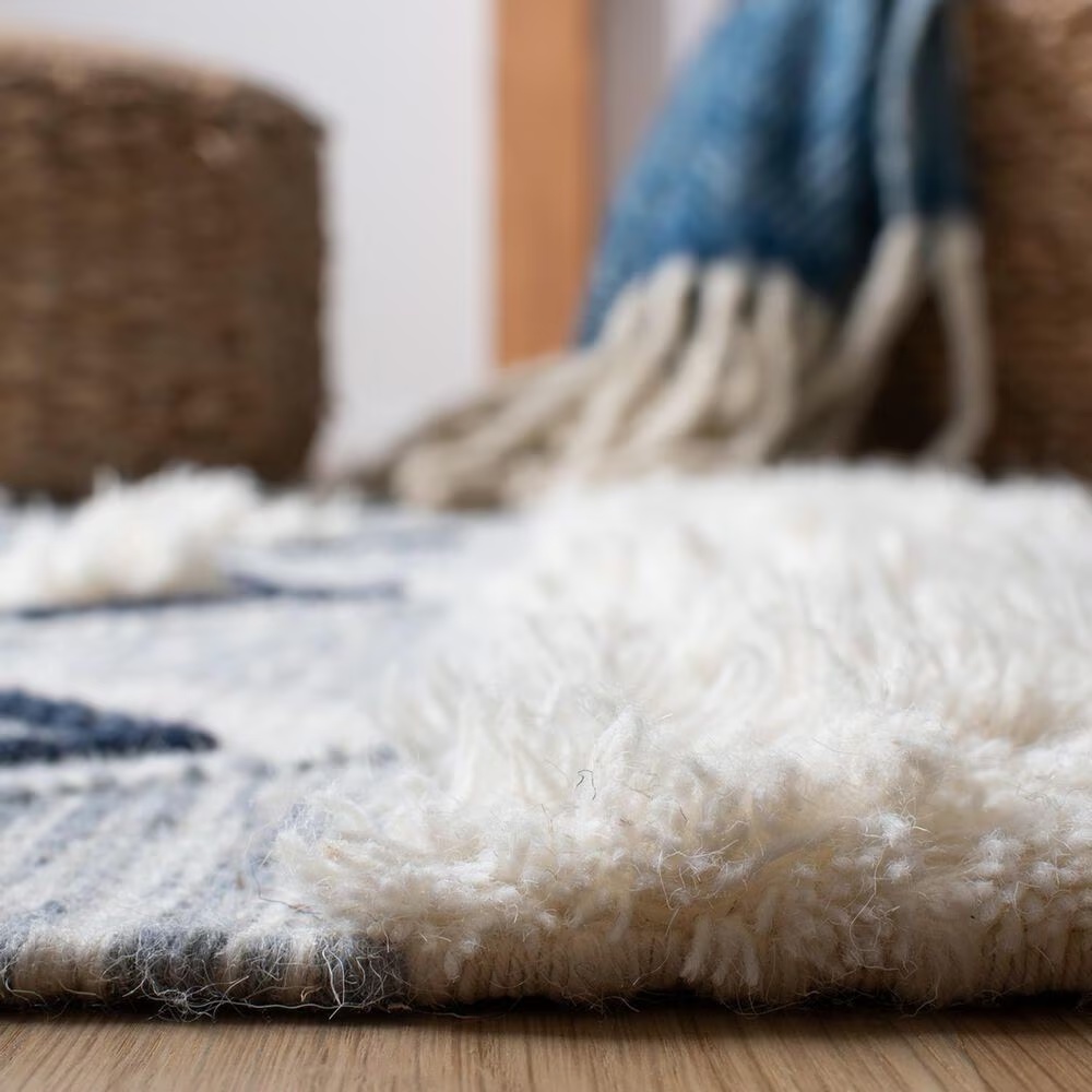 85620-safavieh-natura-nat678a-8-x-10-ivory-and-blue-area-rug-1.jpg
