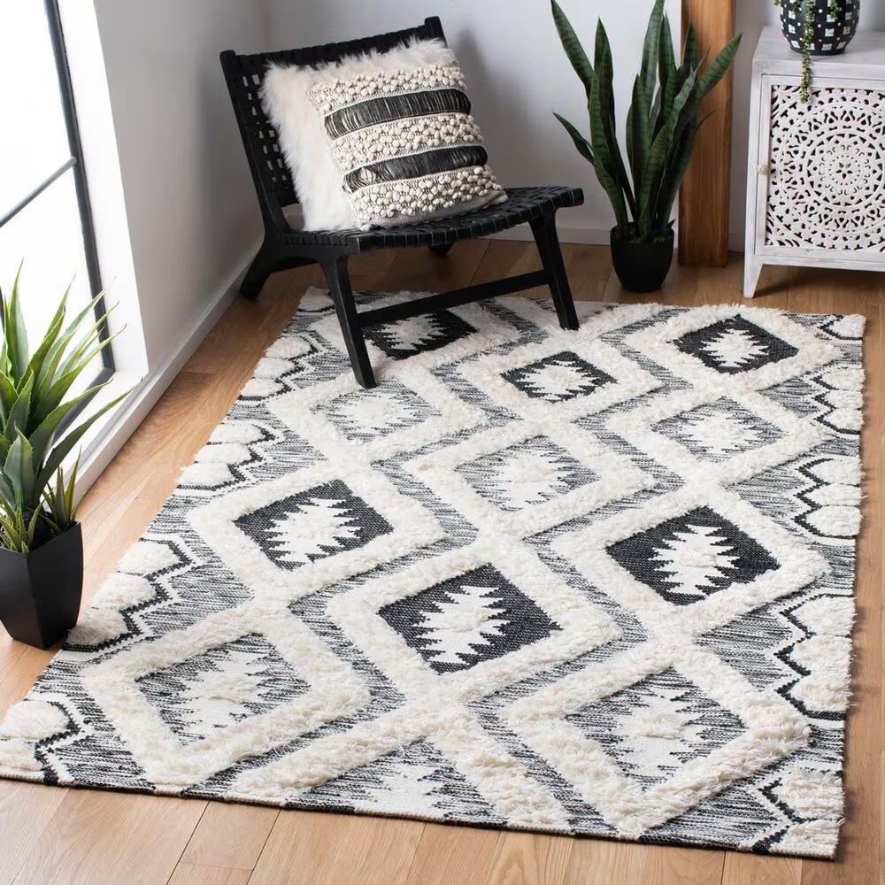 85626-safavieh-natura-nat684a-3-x-5-ivory-and-black-area-rug-1.jpg