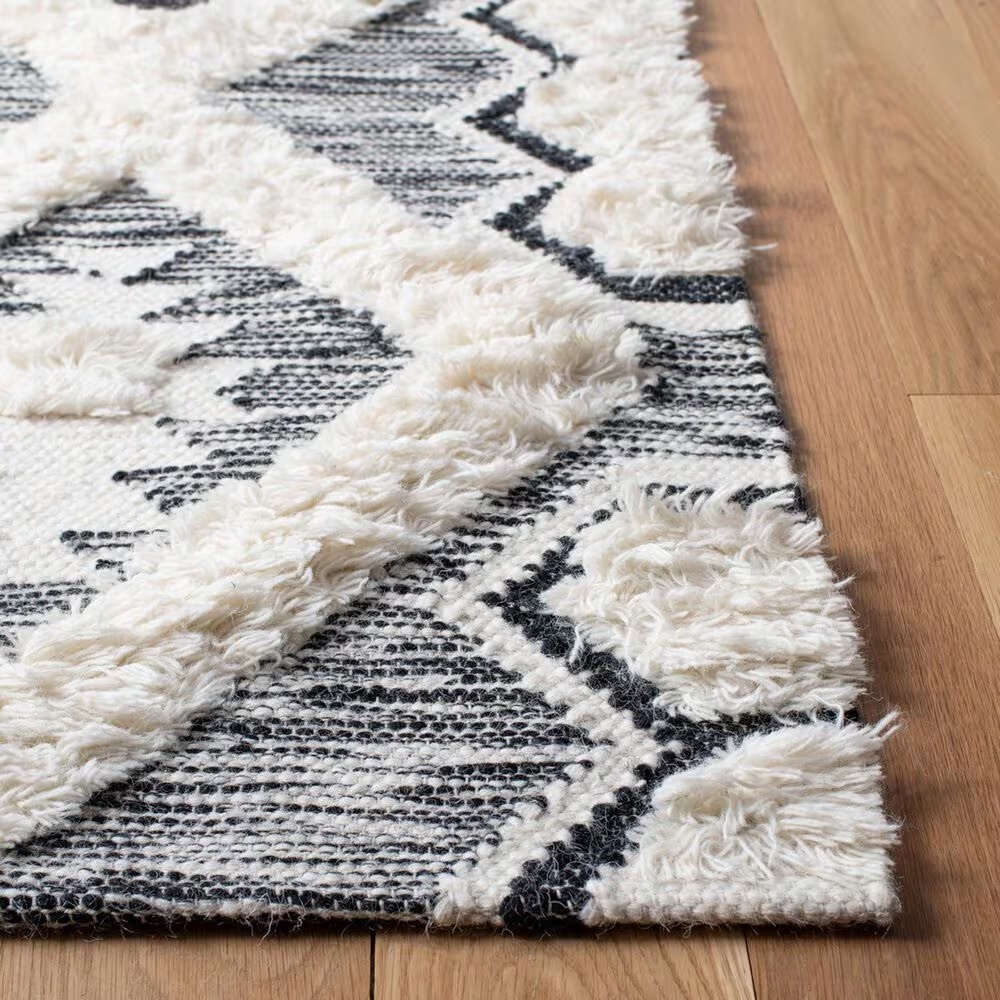 85626-safavieh-natura-nat684a-3-x-5-ivory-and-black-area-rug-1.jpg