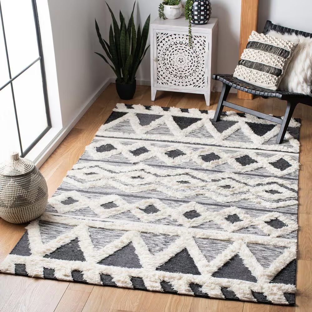 85631-safavieh-natura-nat685a-3-x-5-ivory-and-black-area-rug-1.jpg