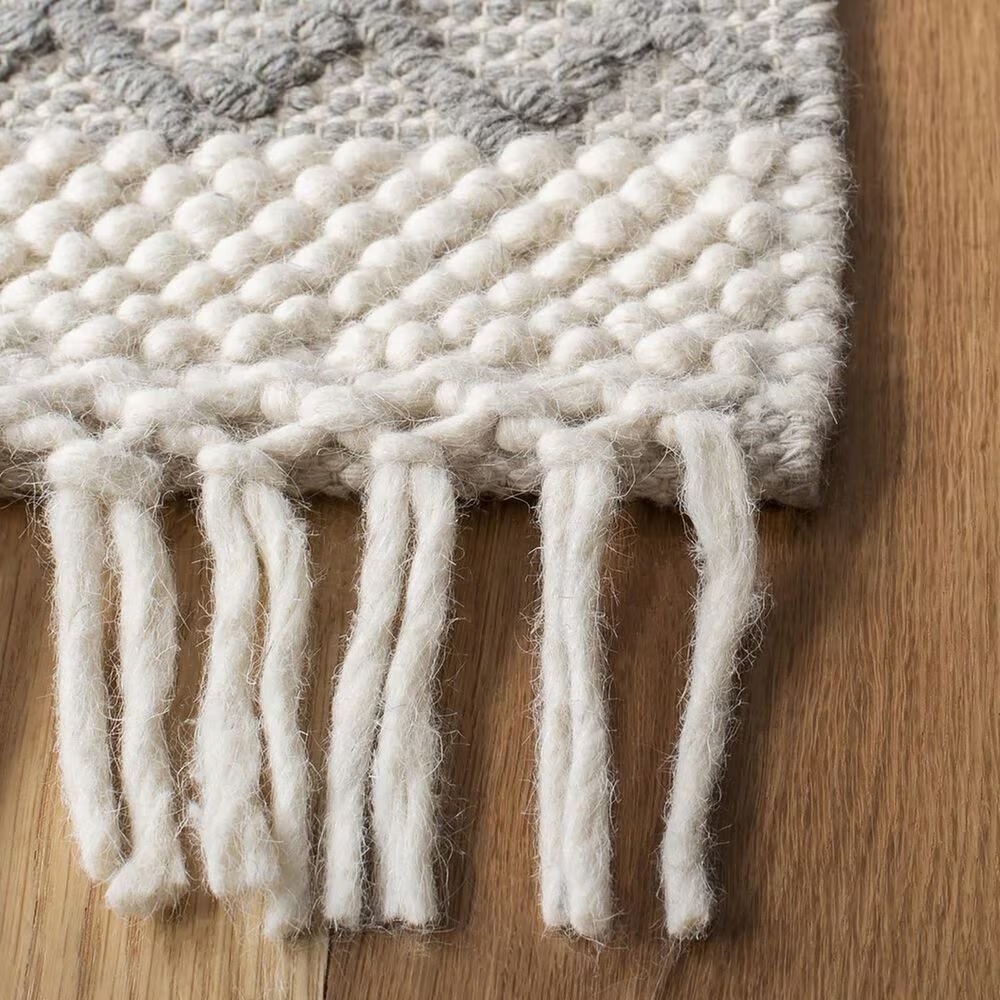 86467-safavieh-natura-nat851a-5-x-8-ivory-and-grey-area-rug-1.jpg