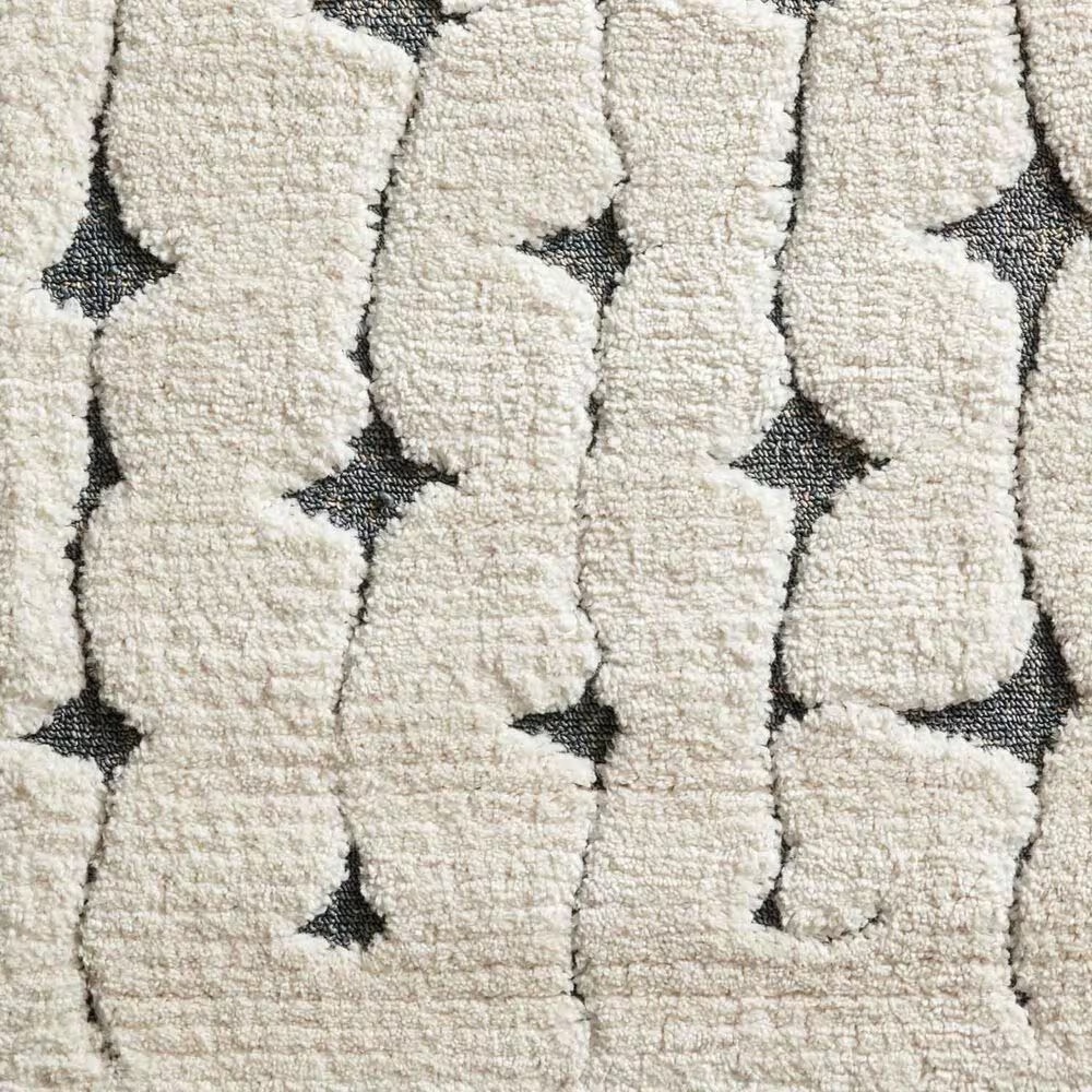 90808-loloi-ii-hagen-2-7-x-4-white-and-navy-area-rug-1.jpg